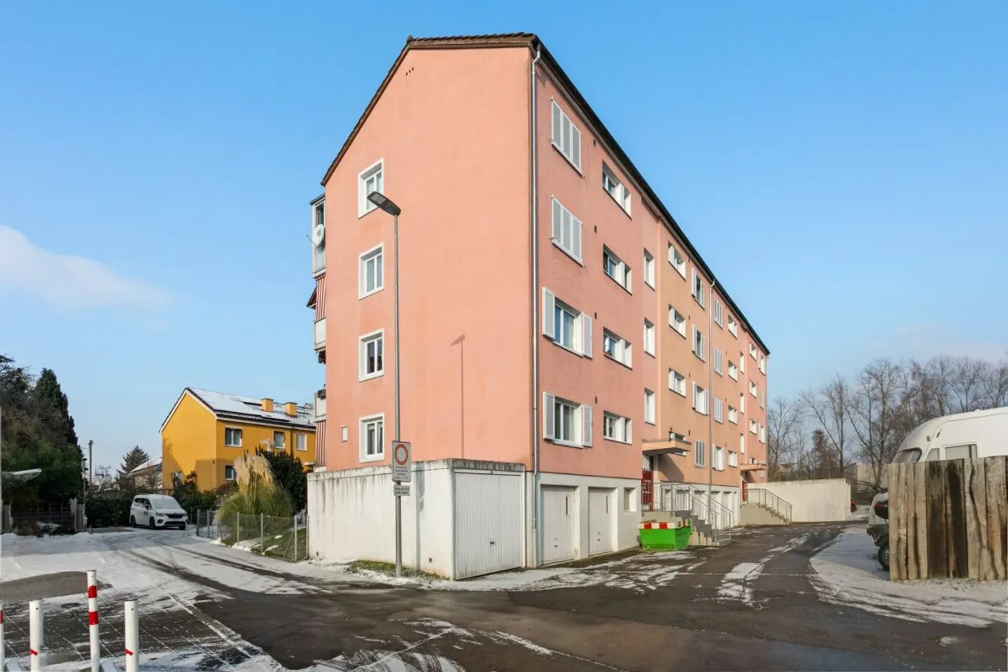 4-room apartment with balcony & outdoor parking space in Salmsach - Photo 19 of 19