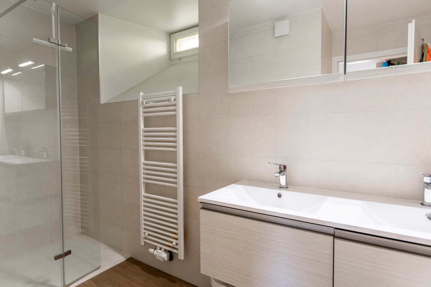 Bâtisse du 19ème de 3 appartements - Photo 18 sur 29