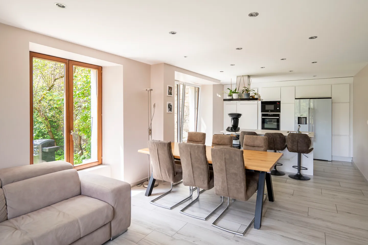 Bâtisse du 19ème de 3 appartements - Photo 1 sur 29