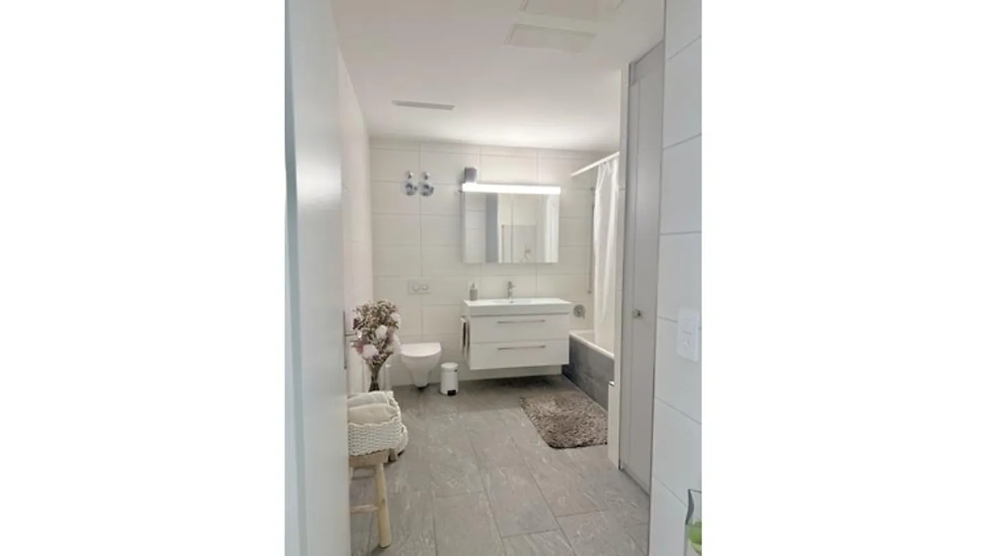 APPARTEMENT 2½ PIÈCES À WETZIKON (ZH), MEUBLÉ, TEMPORAIRE - Photo 5 sur 8