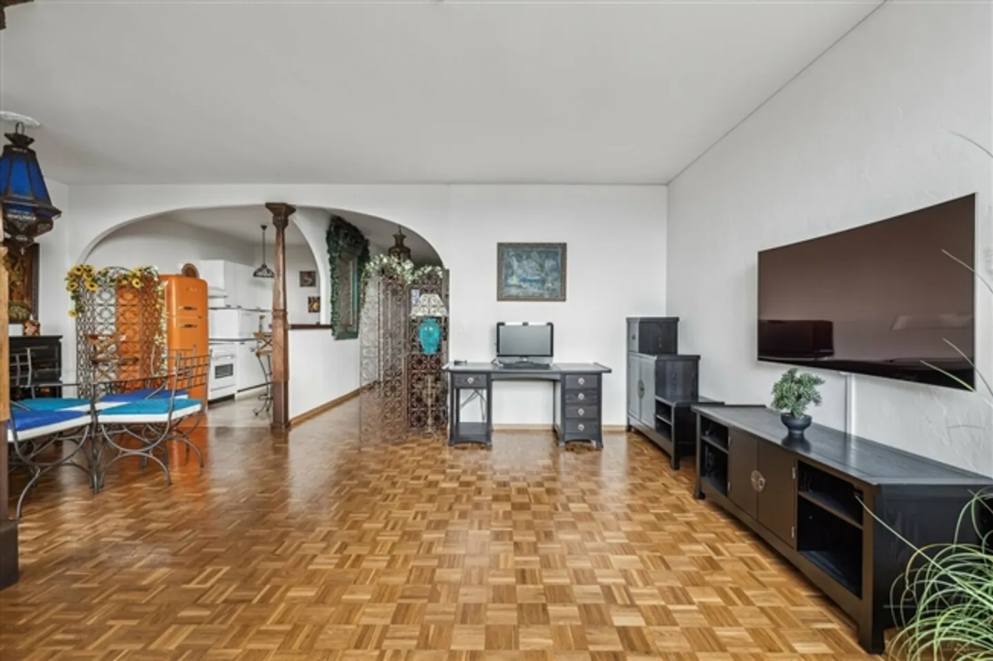 Belle appartement 4 pièces avec loggia - Photo 3 sur 9