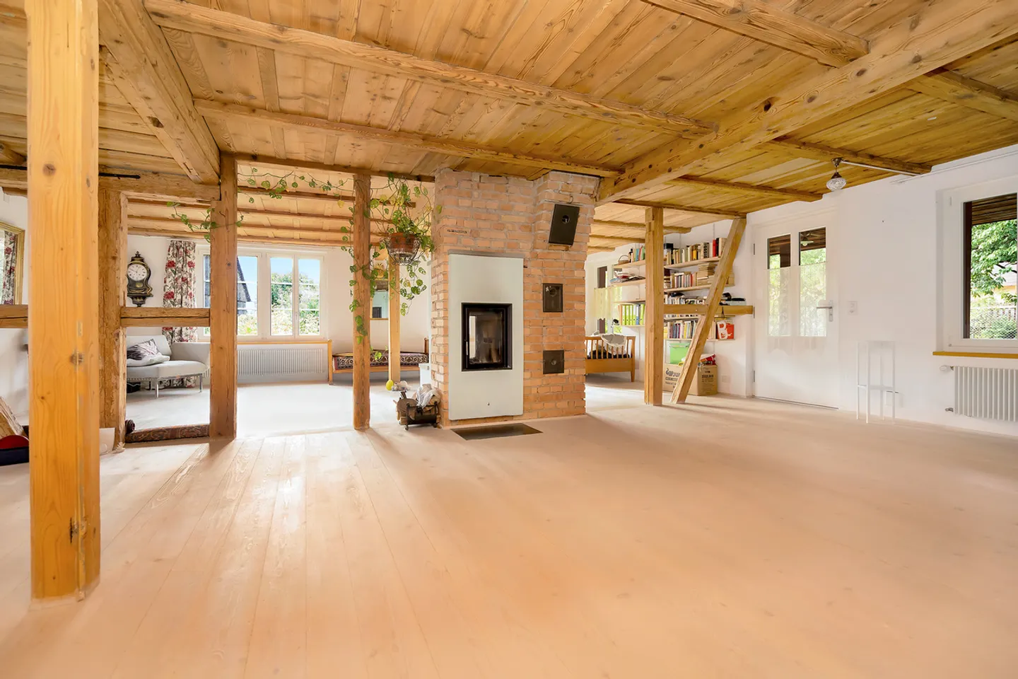 Stylishly renovated gem with historic character - Photo 5 of 11
