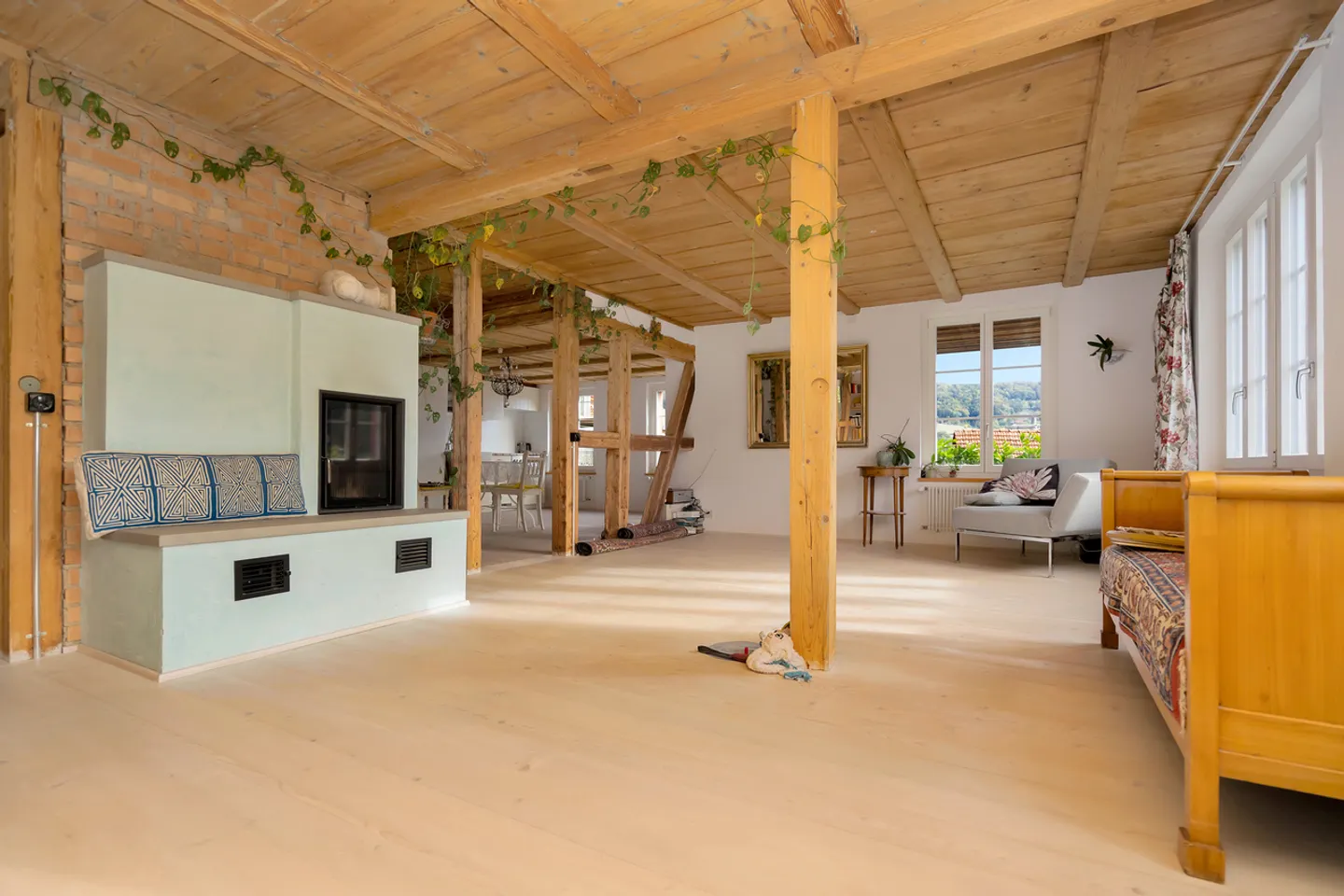 Stylishly renovated gem with historic character - Photo 6 of 11