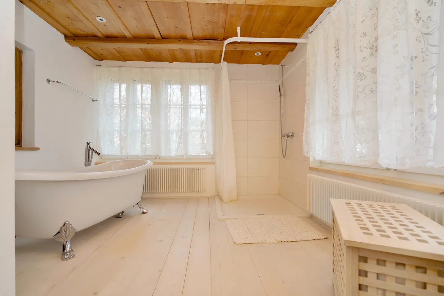 Stylishly renovated gem with historic character - Photo 7 of 11
