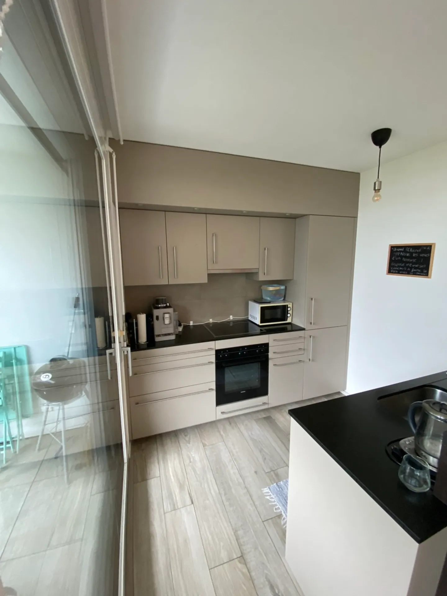 Charmant Appartement au Rez-de-Chaussée - Photo 2 sur 8