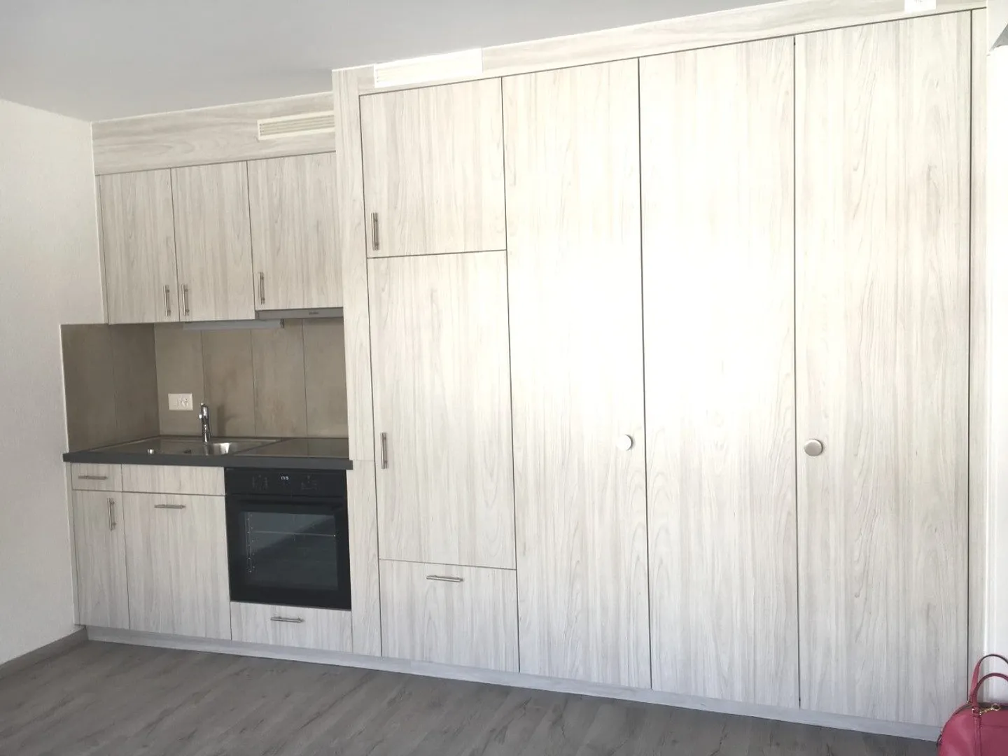 2.5 Room Apartment - Photo 1 of 8