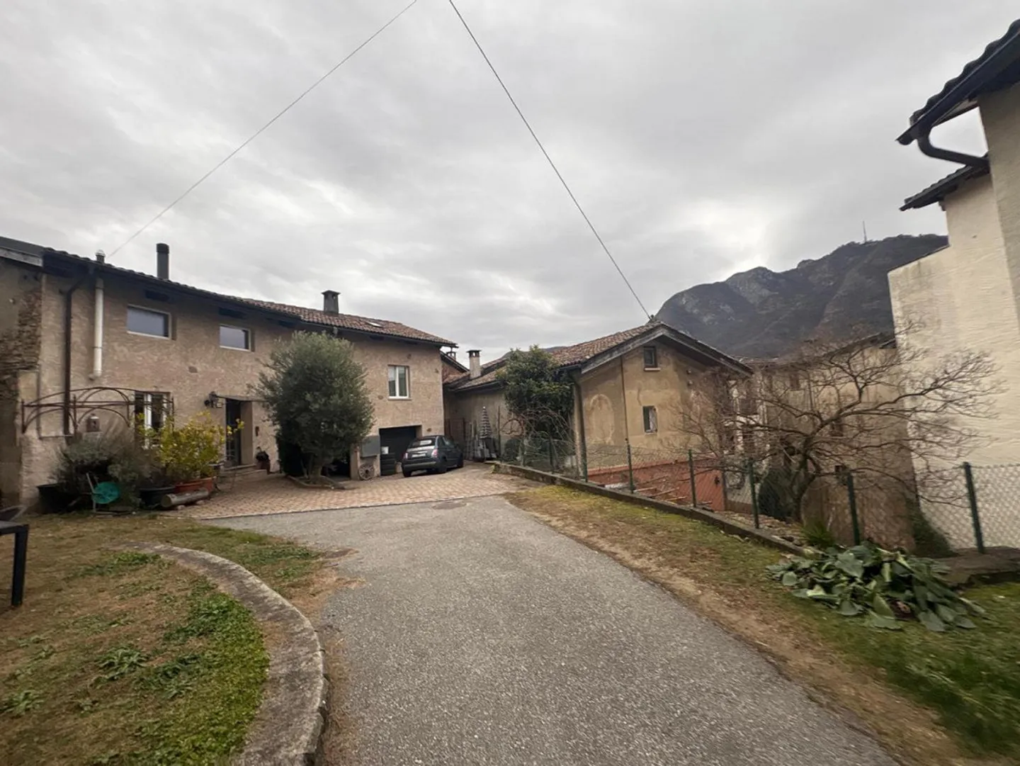 5 1/2 Room House with Garden - Photo 2 of 19