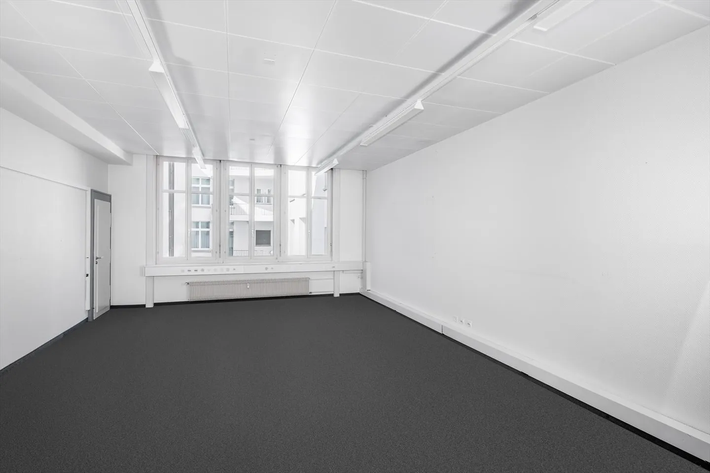 Recognizing Potential - Practice/Office Spaces Near the Train Station - Photo 4 of 12