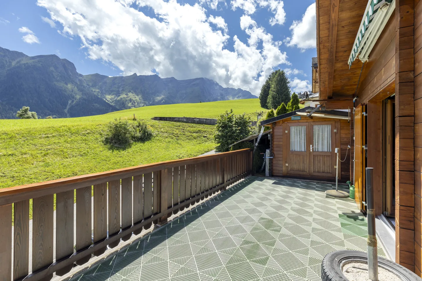 Scenic living in the ski and hiking paradise - Photo 6 of 7