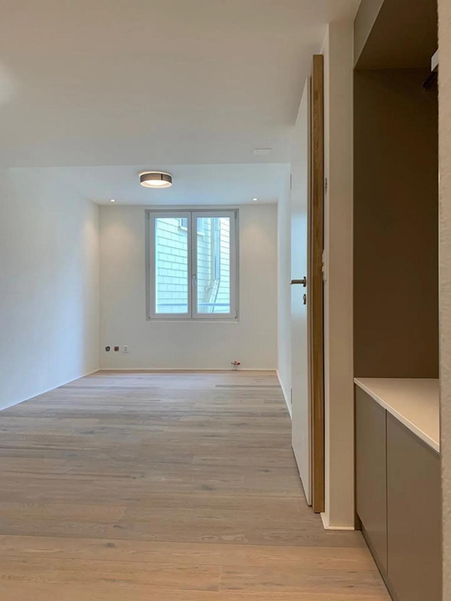 Furnished studio for rent - Photo 1 of 5