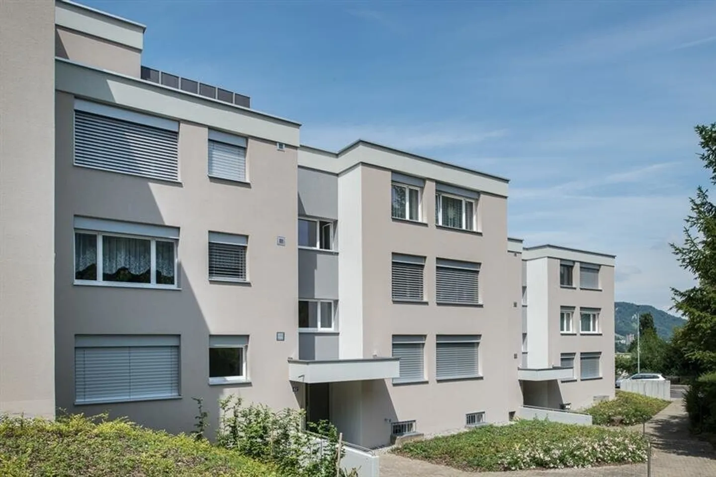 Modern apartment with garden seating area - Photo 1 of 5