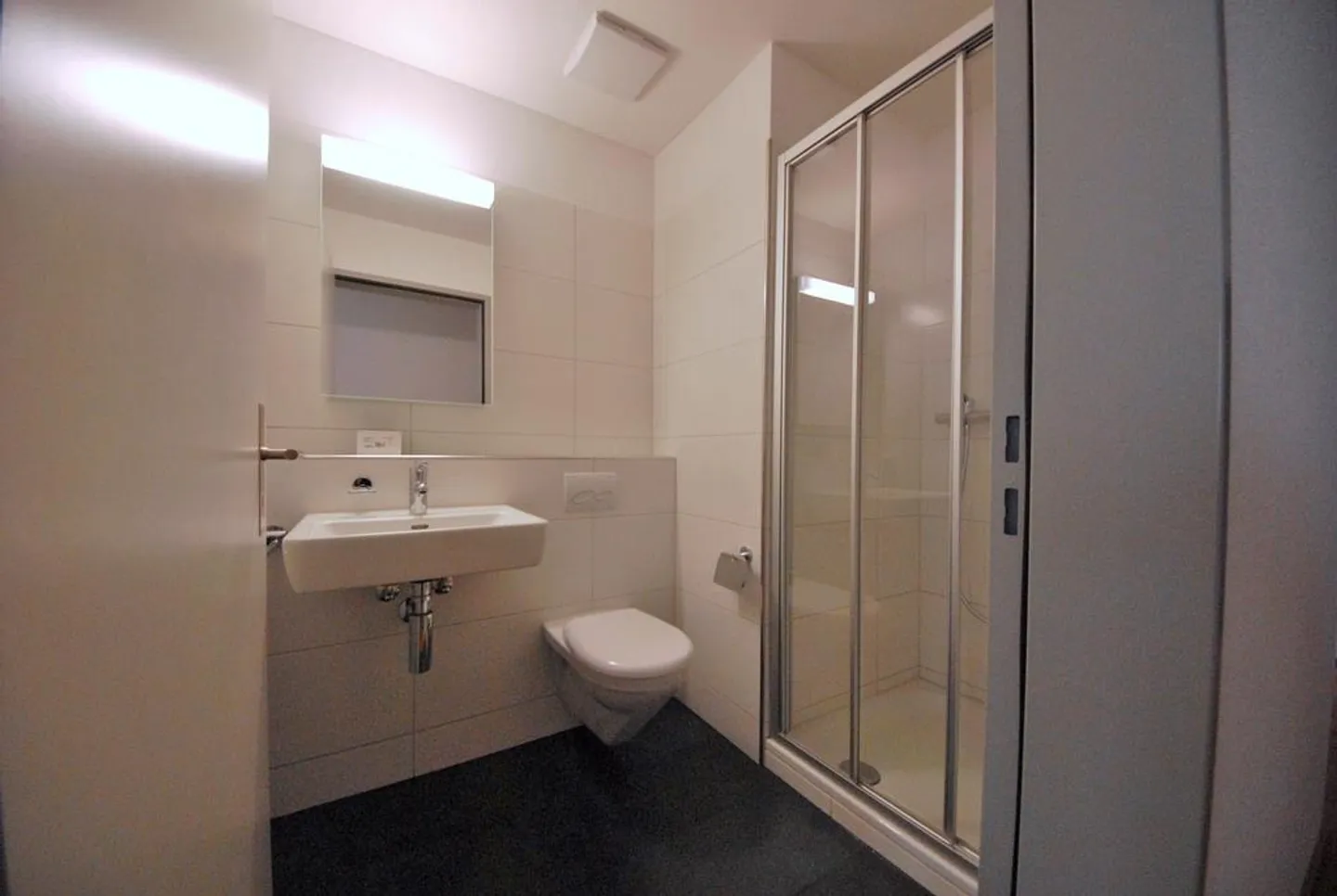 Appartement moderne avec espace de jardin - Photo 5 sur 11