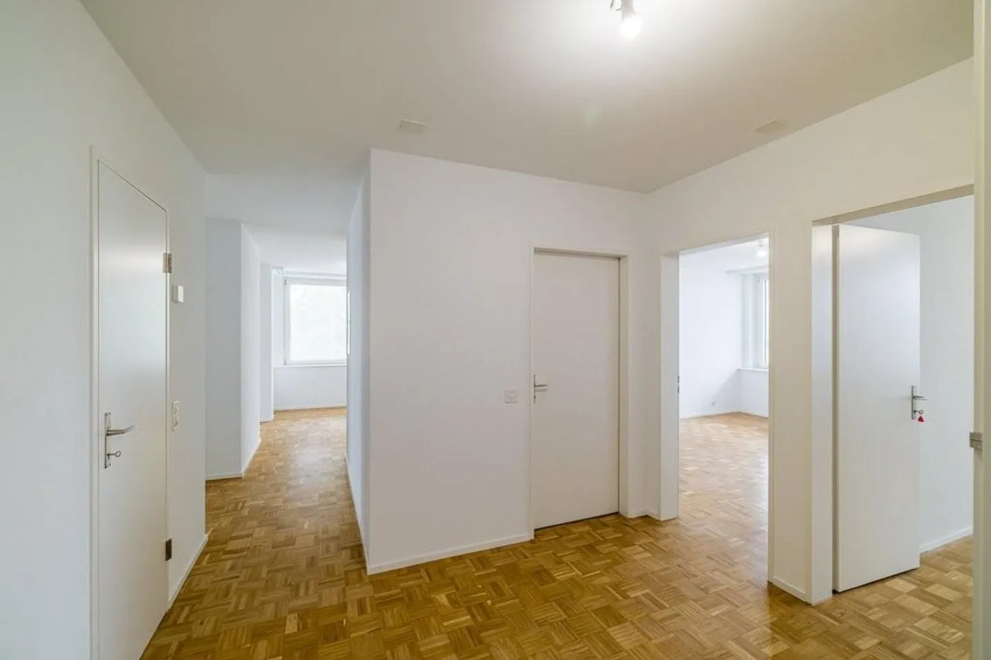Freshly renovated and ready to move in - Photo 6 of 7