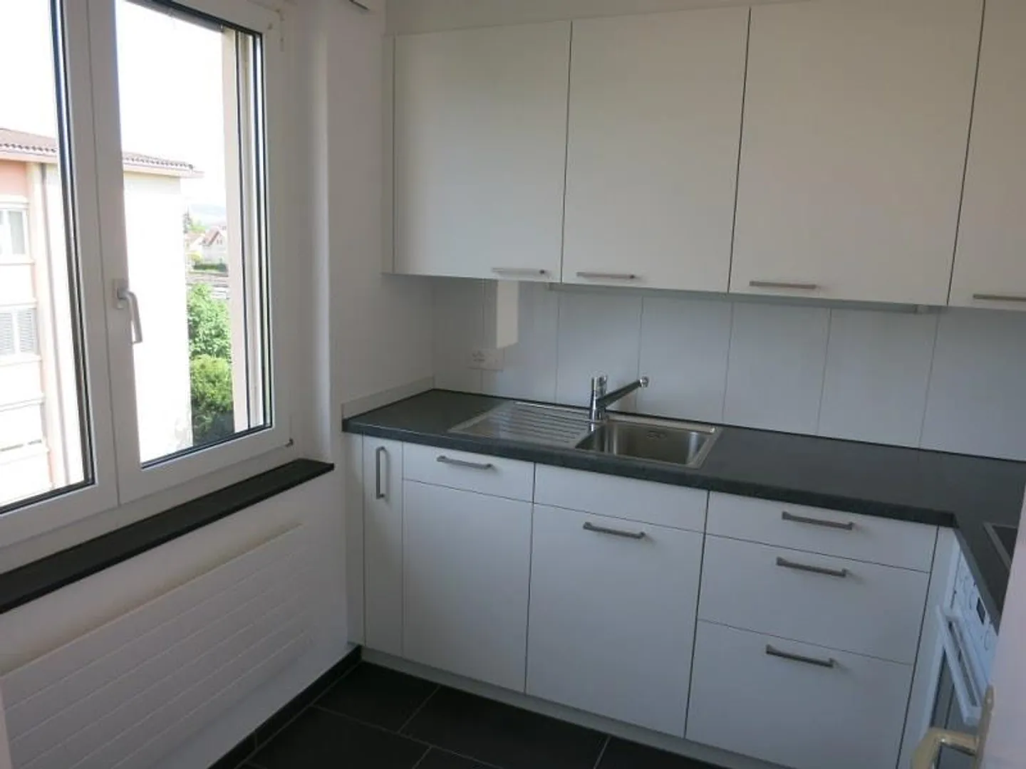 Appartamento completamente ristrutturato vicino al centro e alla stazione - Foto 5 di 12