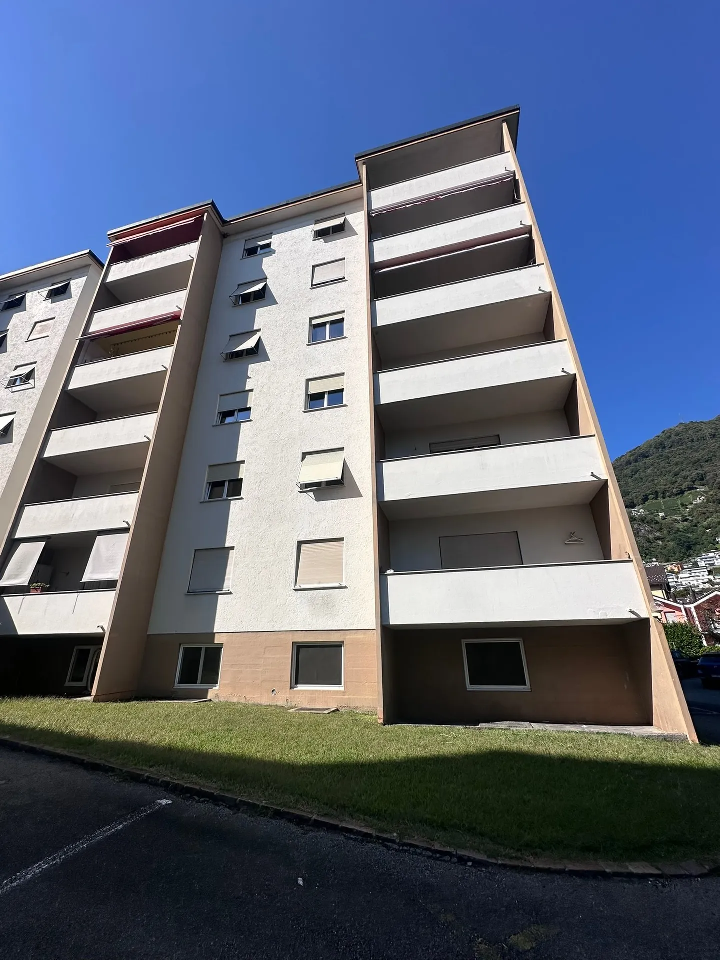 Renovierte Wohnung in Tenero - Foto 1 von 17