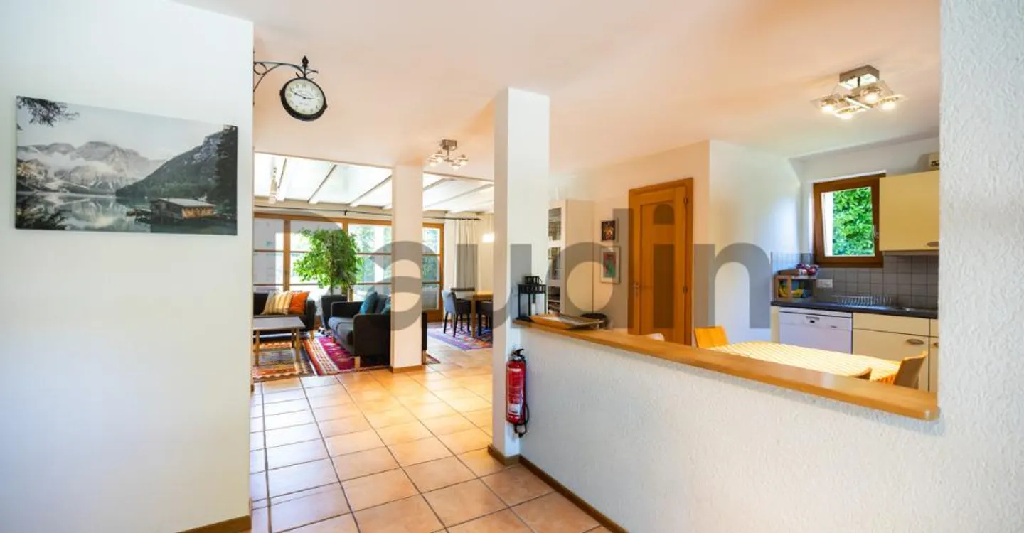 Charming 7-Room House in Cartigny - Photo 2 of 8