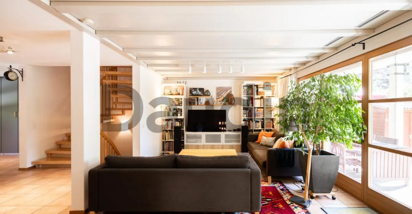 Charming 7-Room House in Cartigny - Photo 3 of 8