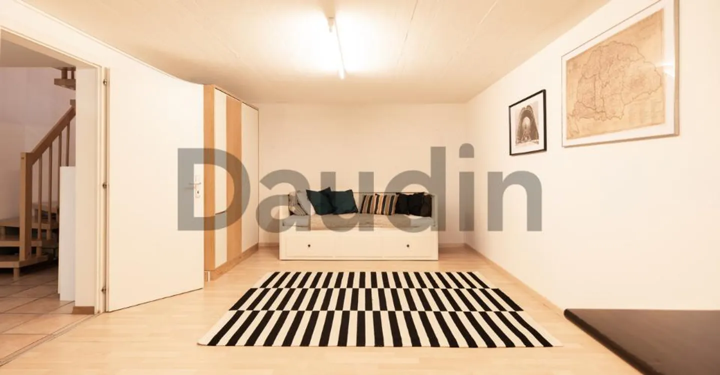 Charming 7-Room House in Cartigny - Photo 4 of 8