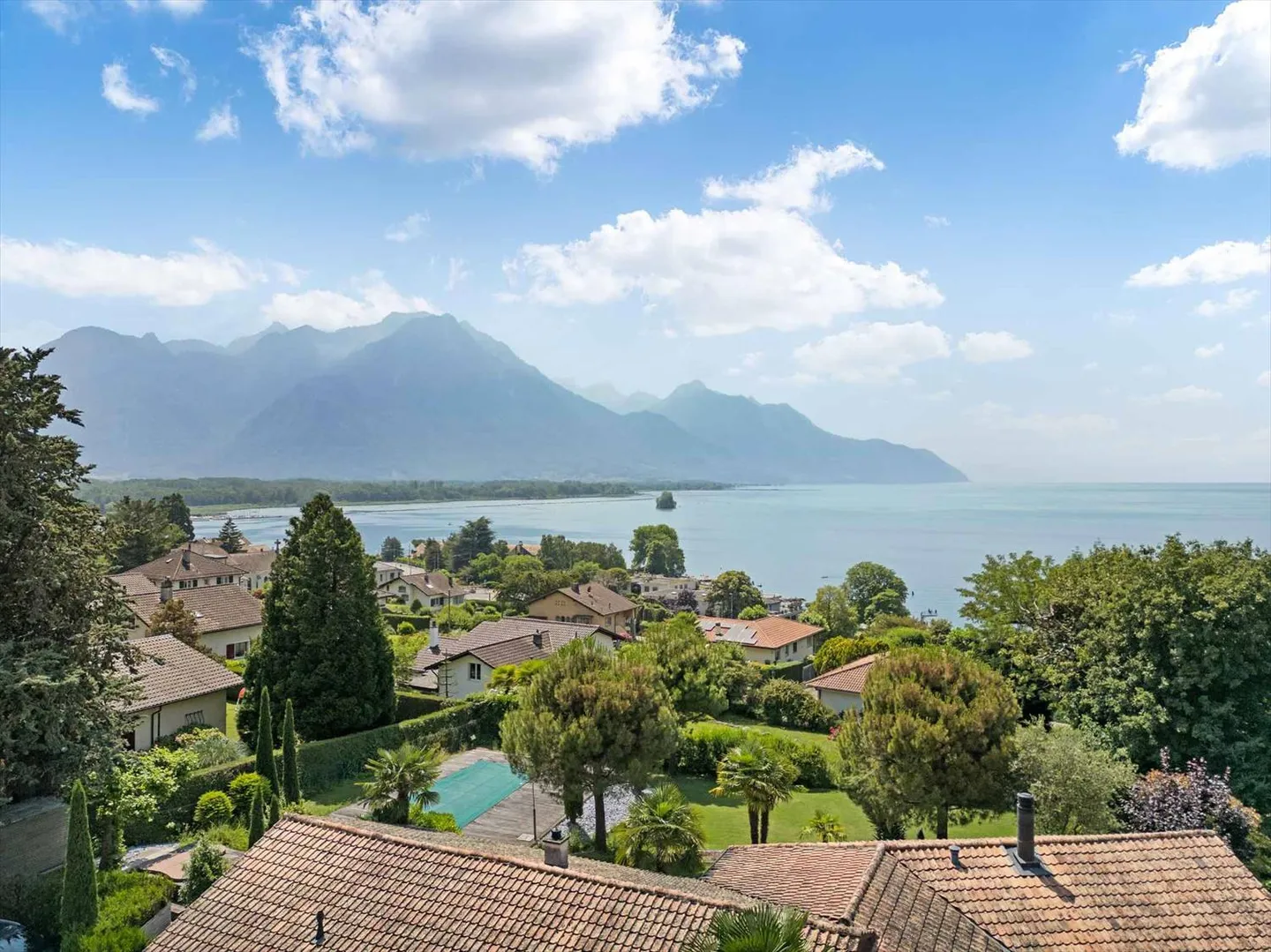 Superb individual villa with pool and lake view - Photo 12 of 13