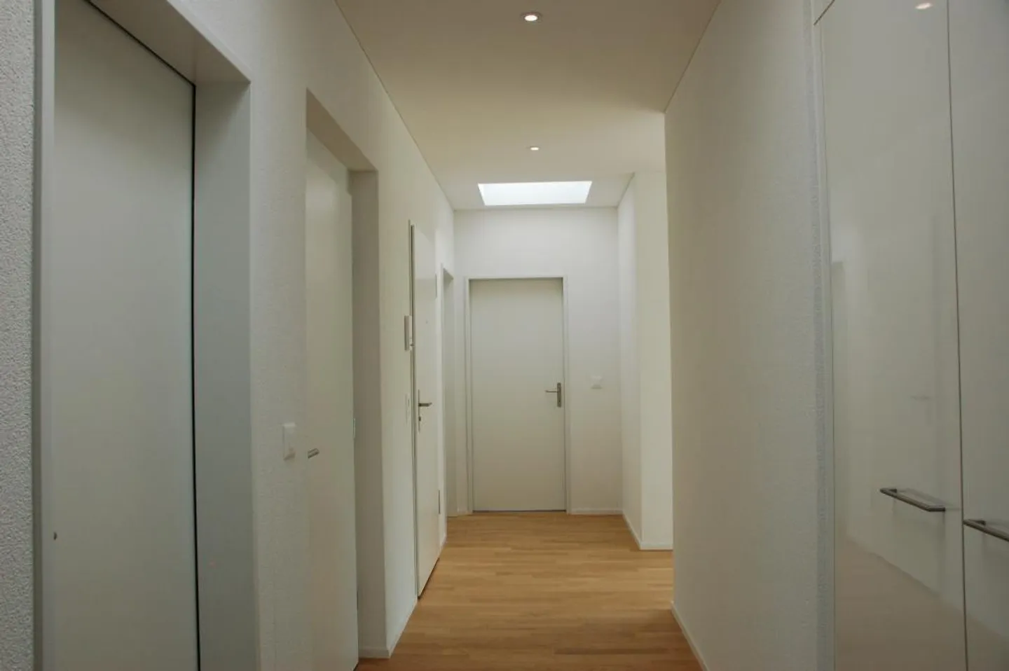 Appartement en rez-de-chaussée ensoleillé à louer - Photo 4 sur 5
