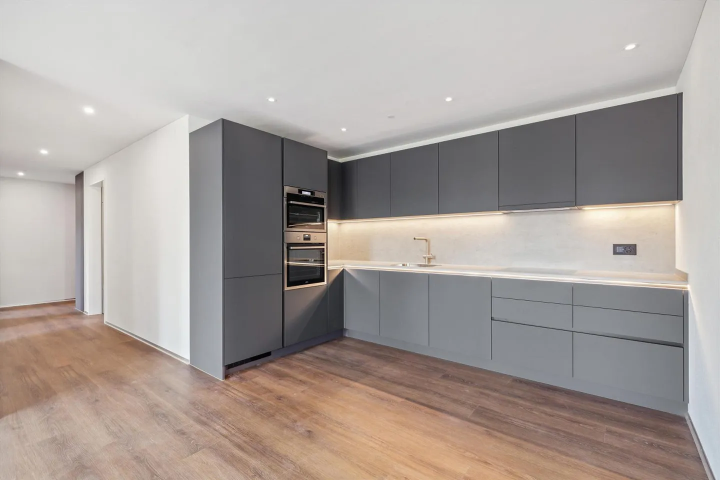 4.5-Zimmer-Wohnung Modernes Smart-Home im Grünen mit Gratis-Interne... - Photo 4 sur 13