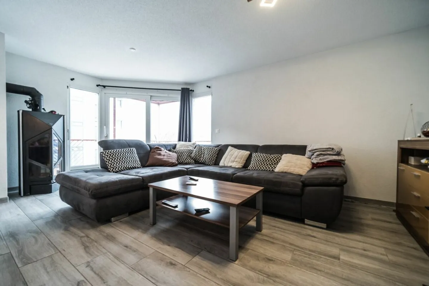 Charmante Dachgeschosswohnung in Martigny - Foto 4 von 11