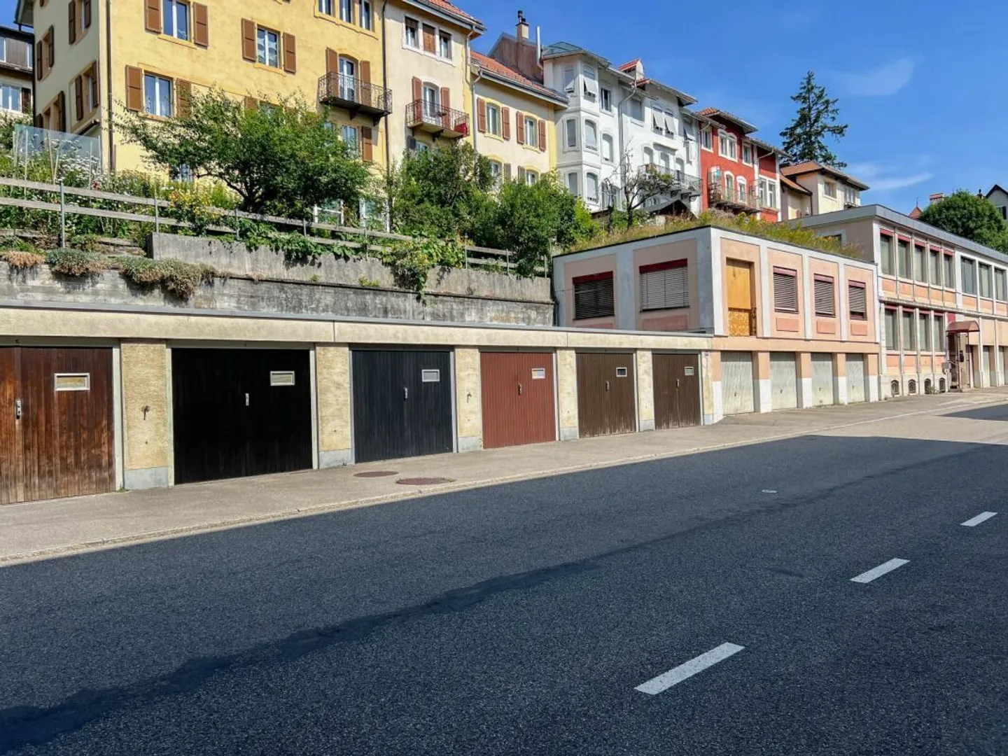Appartamento di 4 stanze da ristrutturare con garage e giardino comune - Foto 11 di 13