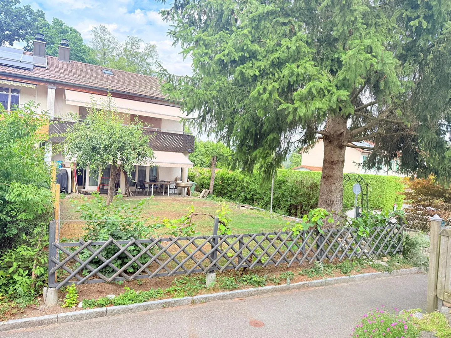 Charming two-family house in a quiet location in Winterthur - Photo 1 of 14