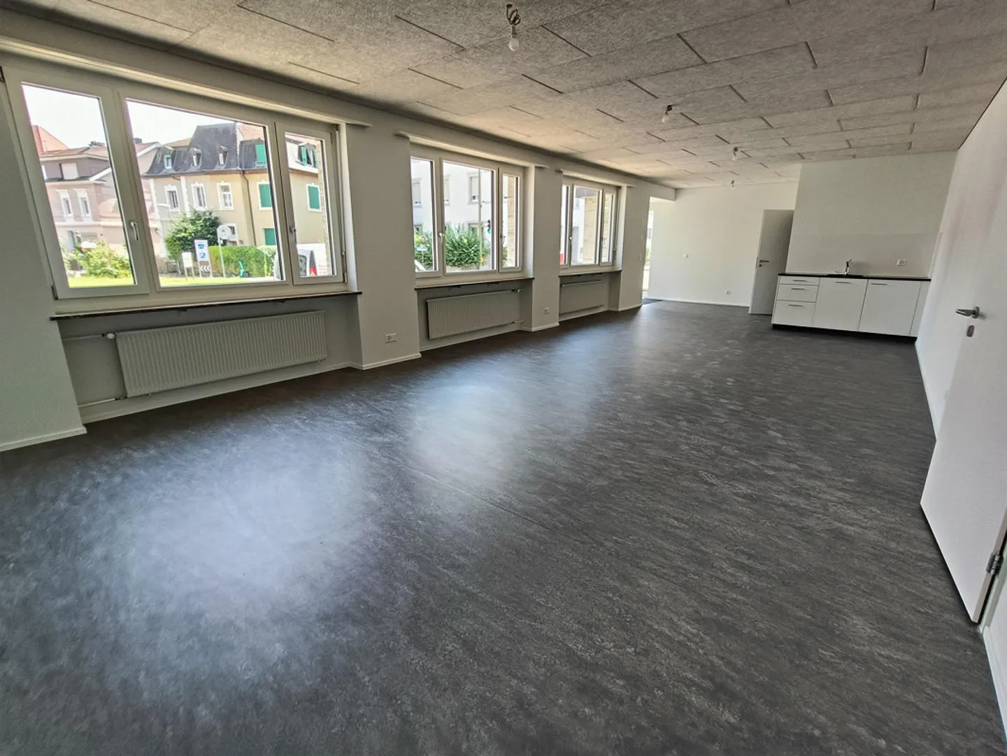 Moderne Gewerbefläche in Allschwil - Foto 1 von 5