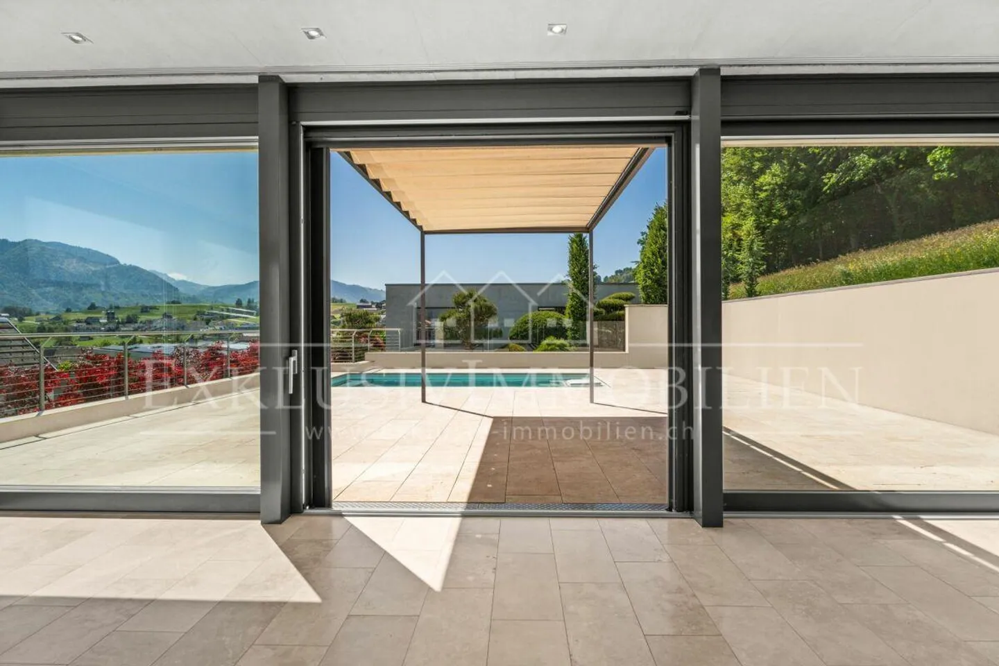 Vivere in esclusiva, godere di ogni momento, villa con vista e pri... - Foto 2 di 6