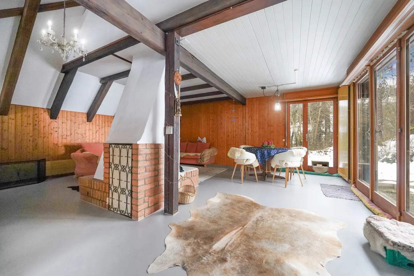 Idyllic Chalet by the Stream, Surrounded by Forest and Nature - Photo 4 of 13