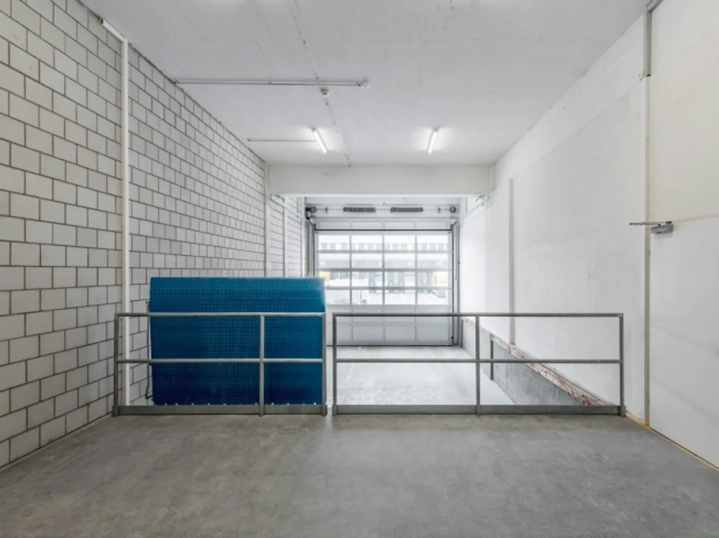 Freshly renovated, bright offices from 60 m² - 250 m² with storage option - Photo 9 of 13