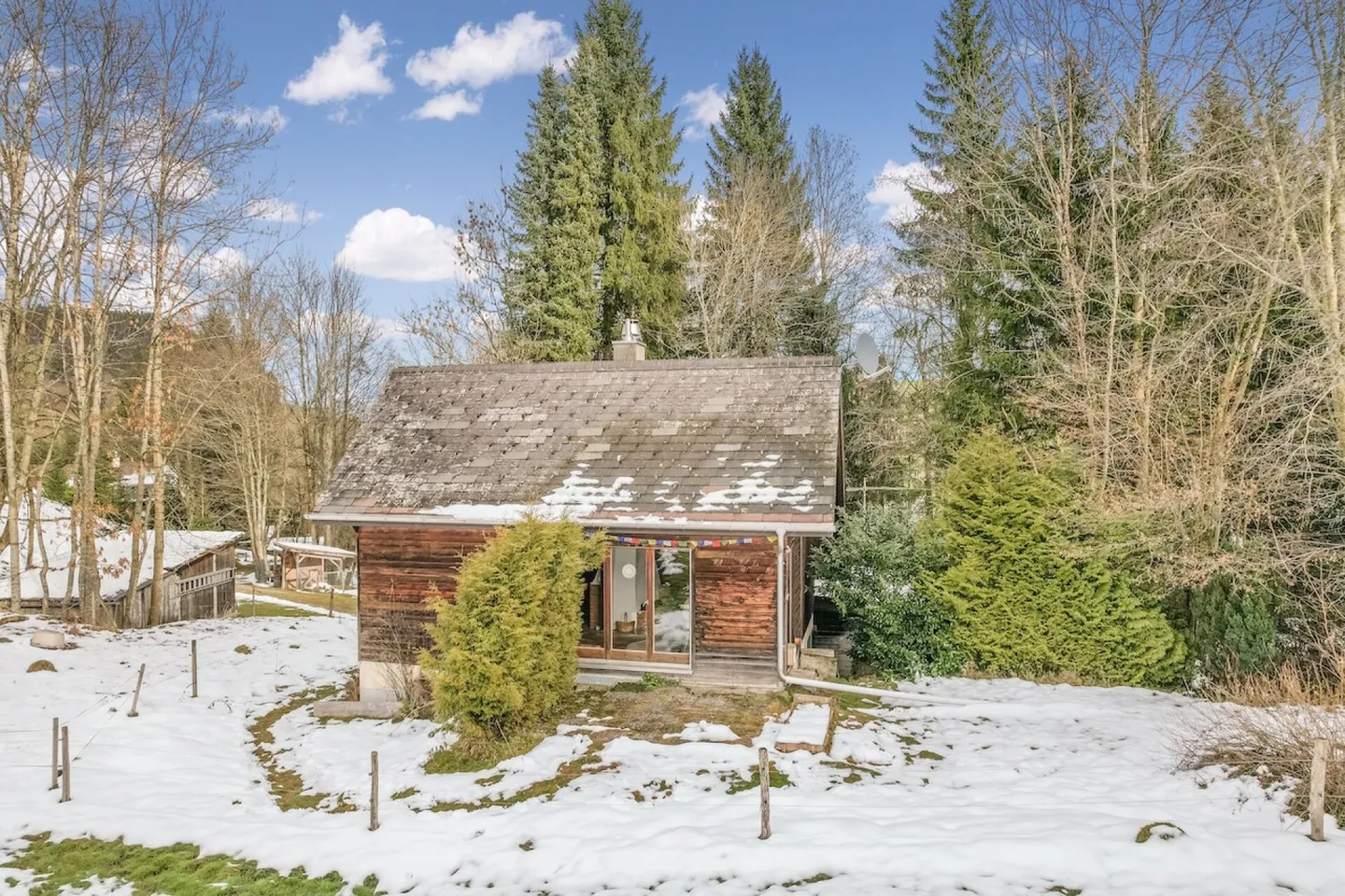 Idyllic Chalet by the Stream, Surrounded by Forest and Nature - Photo 13 of 13