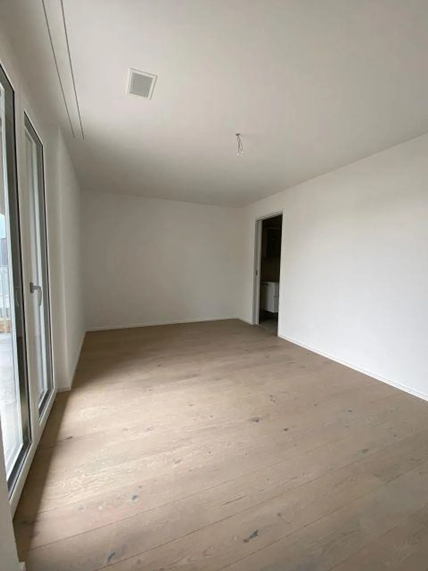 Modern 4.5-room apartment with two spacious balconies - Photo 9 of 12