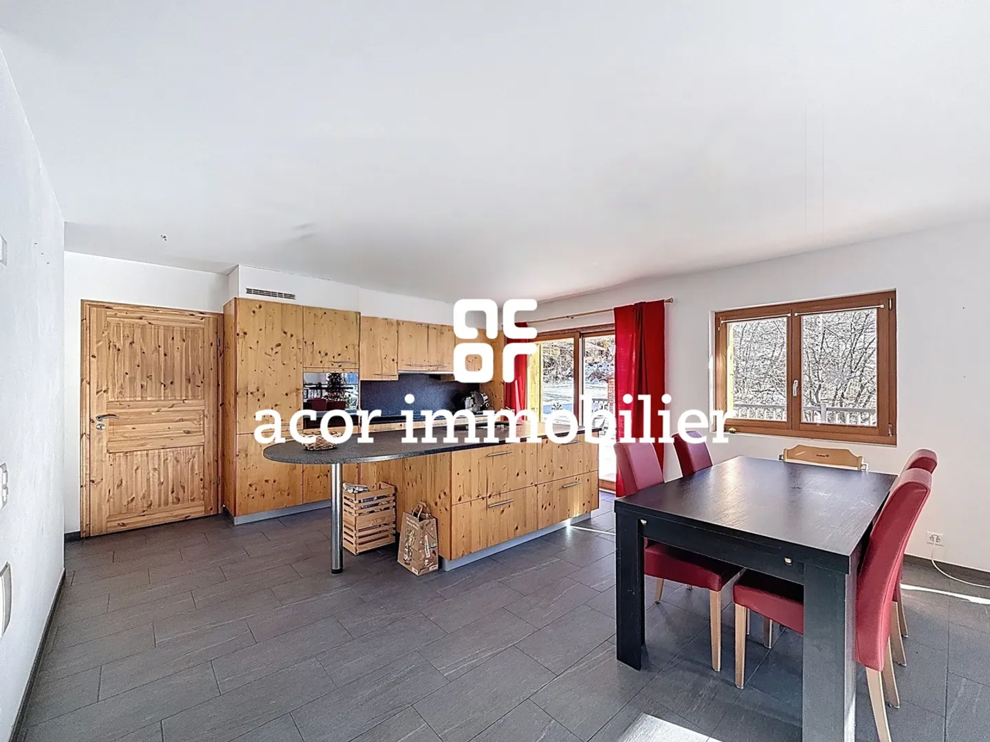 FOR SALE - Magnificent modern chalet in Evolène - Photo 2 of 5