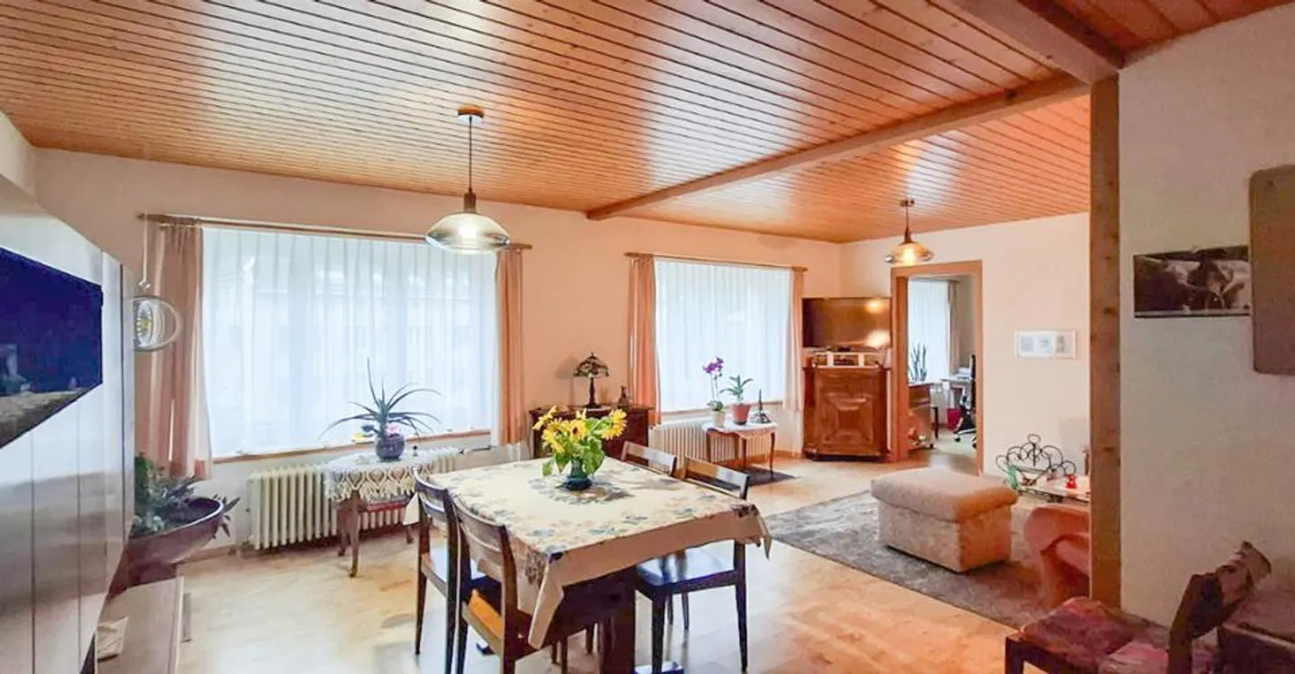 Casa di villaggio con 5 stanze, giardino e terrazza - Foto 4 di 12