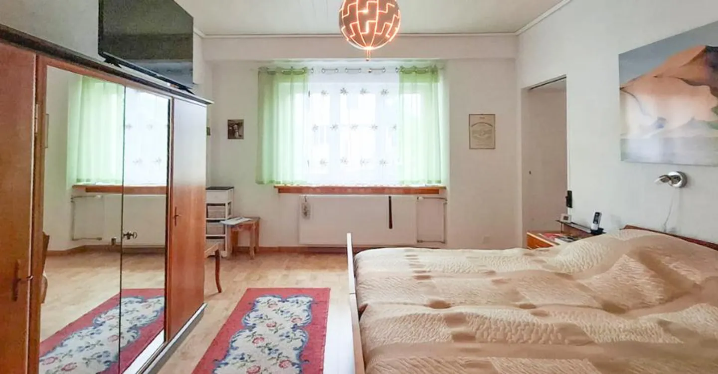 Casa di villaggio con 5 stanze, giardino e terrazza - Foto 7 di 12