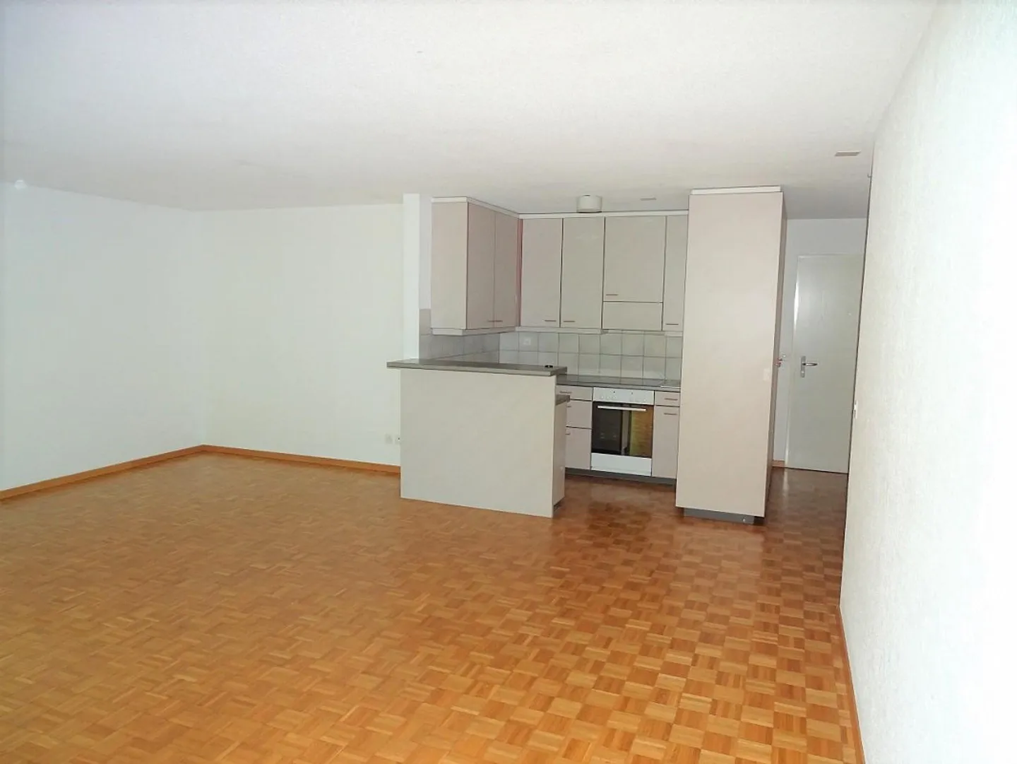 Quiet residential area! - Photo 3 of 9