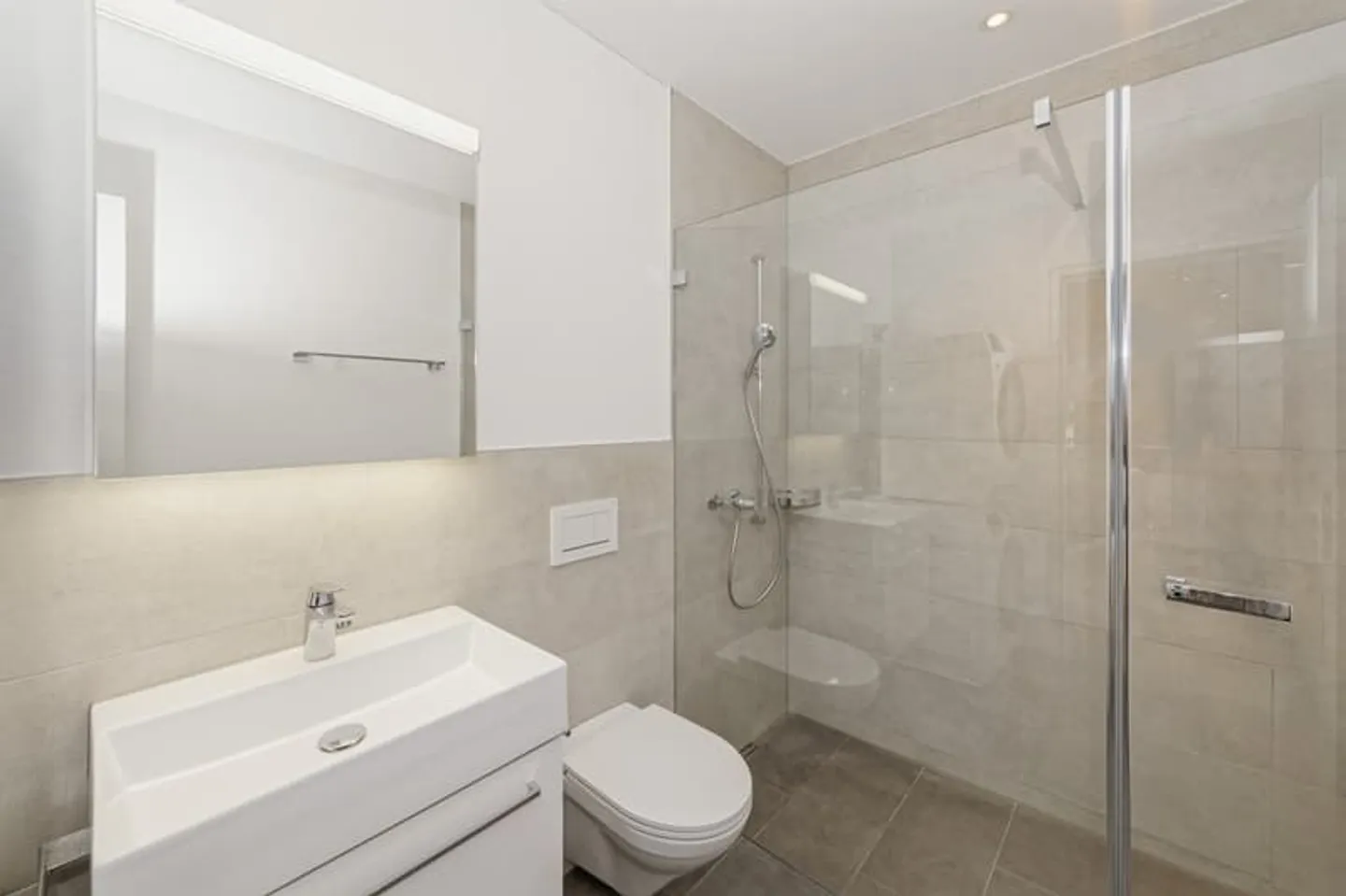 Nuovo appartamento in una posizione da sogno direttamente sulla riva del lago a Rapperswil-Jona - Foto 3 di 7