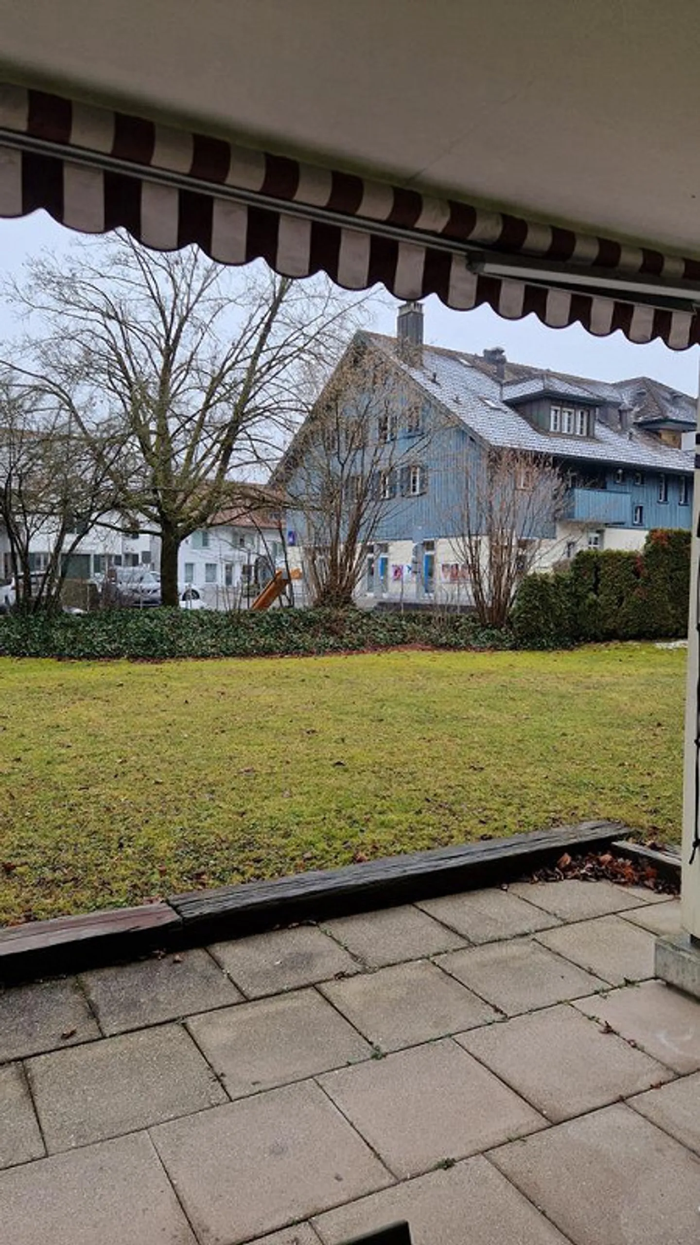 Appartement au rez-de-chaussée confortable ! - Photo 2 sur 12