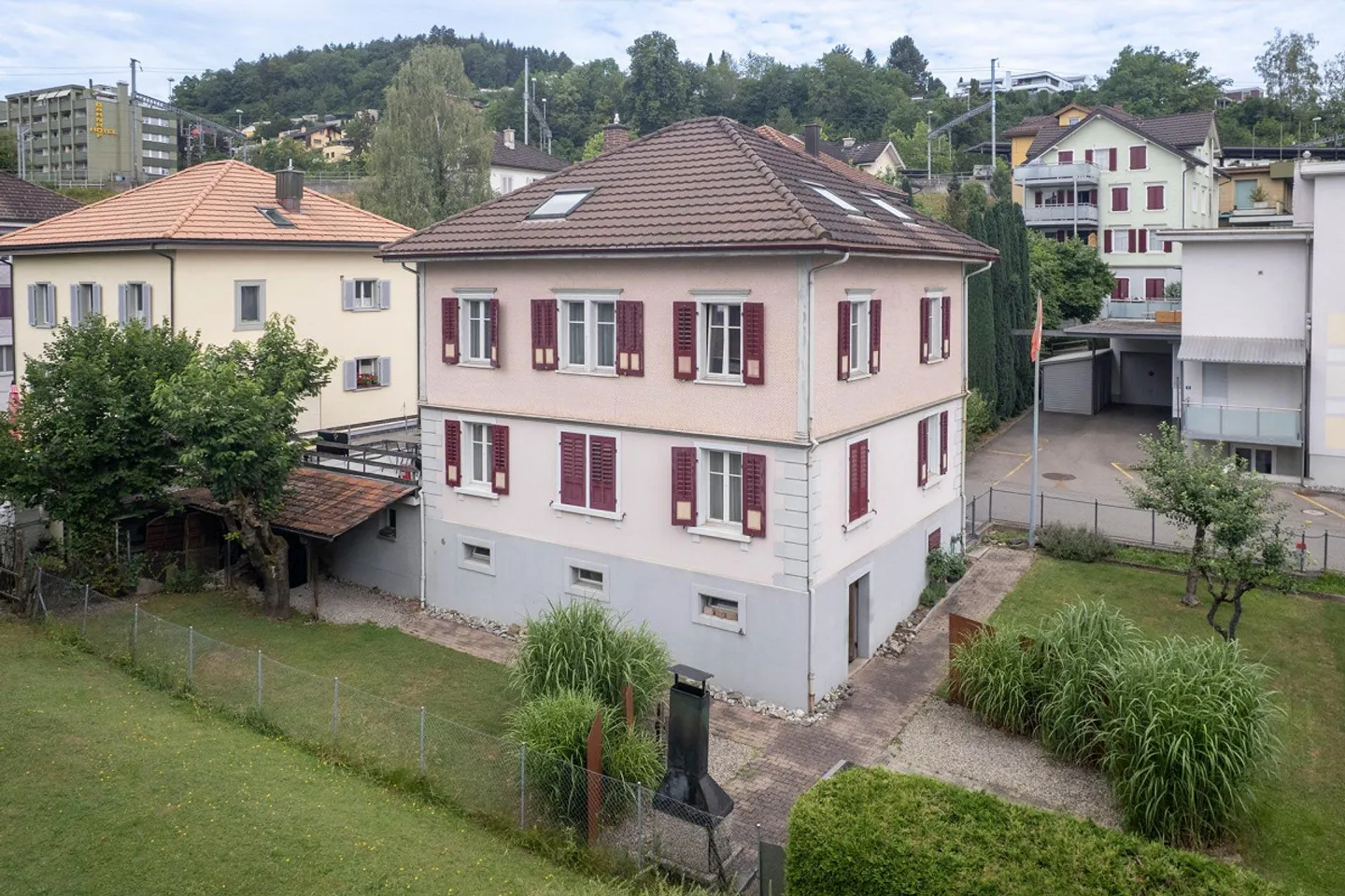 Casa indipendente con appartamento separato - Foto 4 di 12