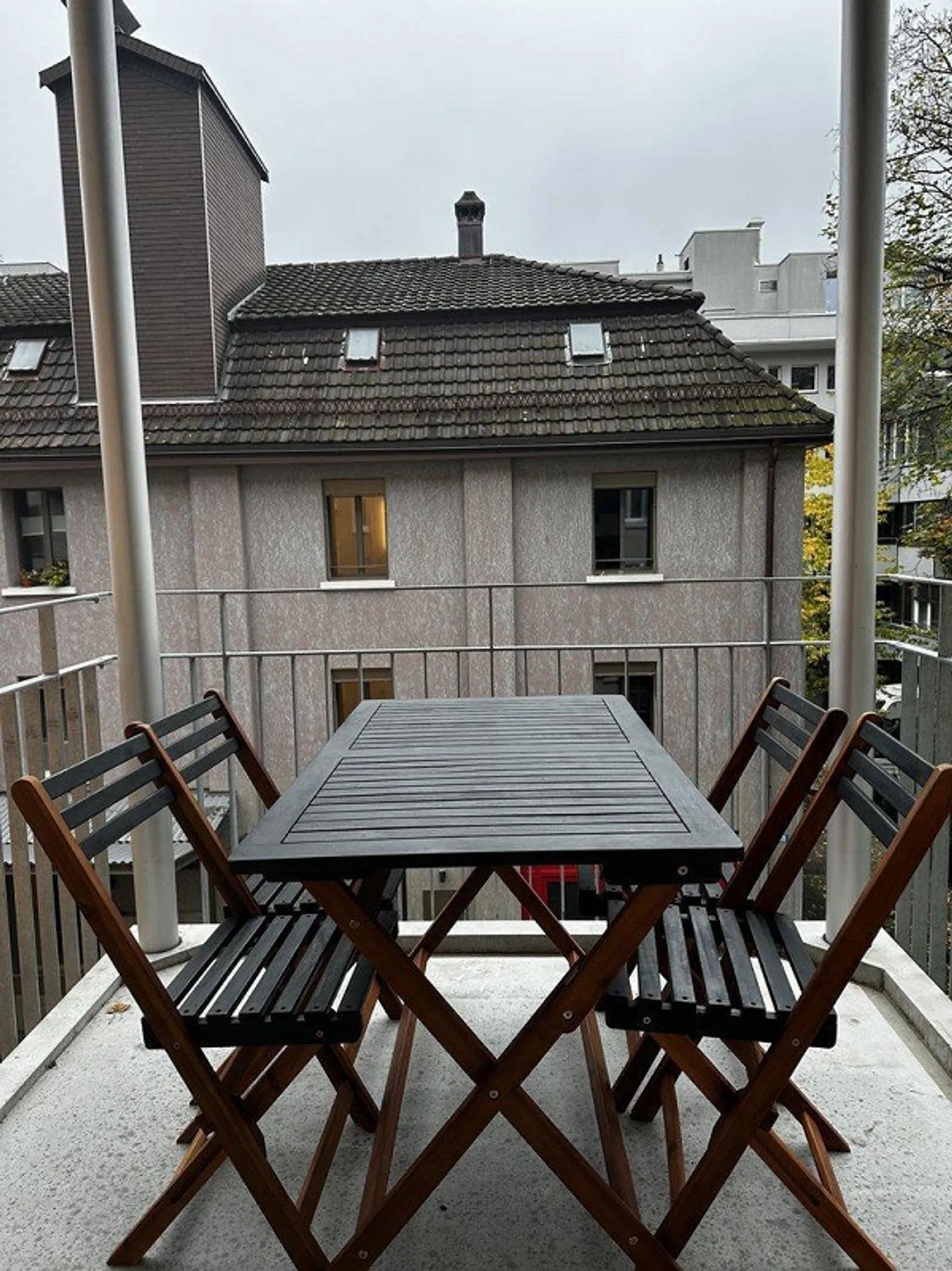 Room in Zurich with option to take over the entire apartment - Photo 2 of 6