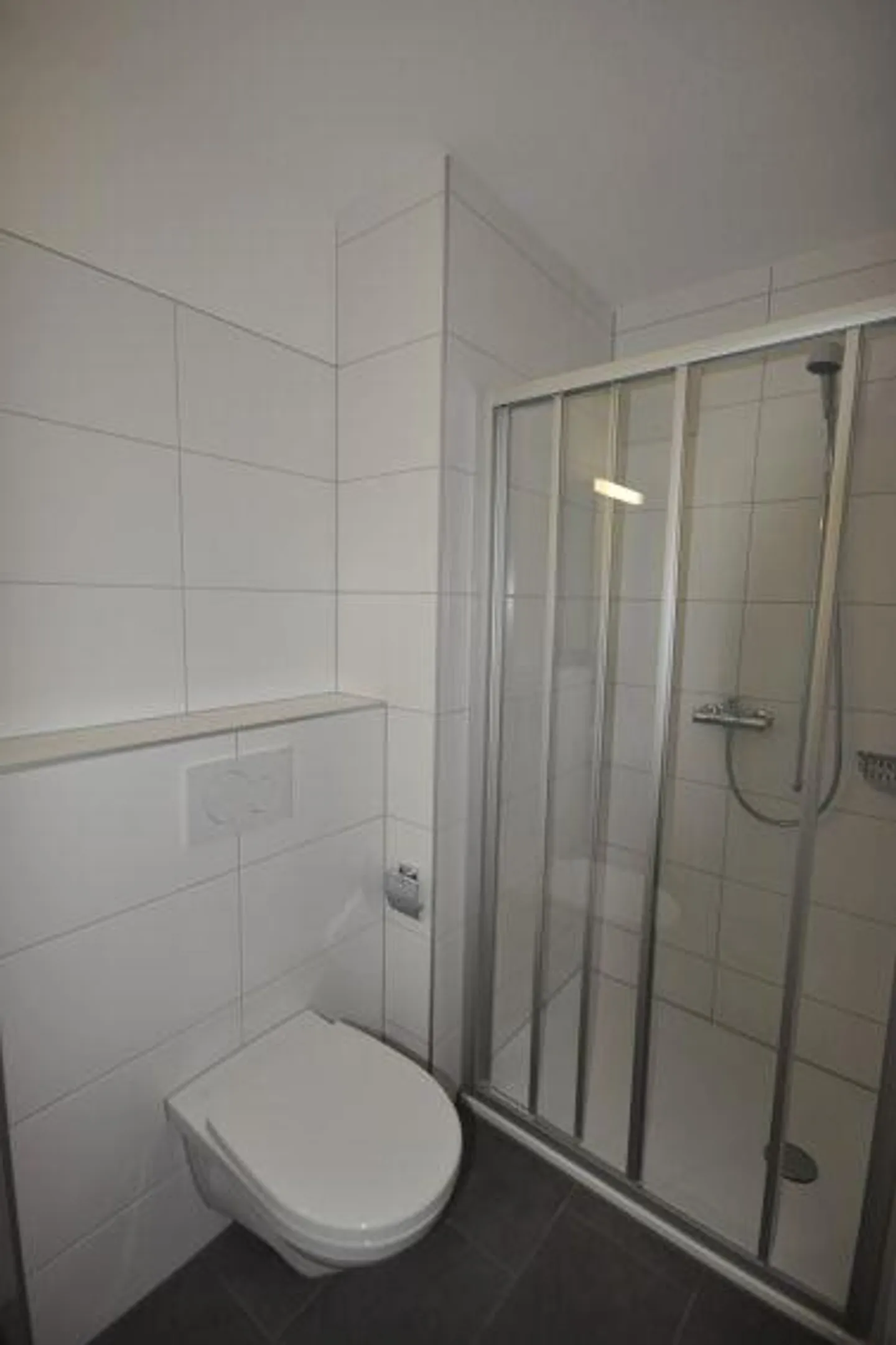 Prima locazione di appartamenti di 4,5 stanze con grande balcone - Foto 4 di 7