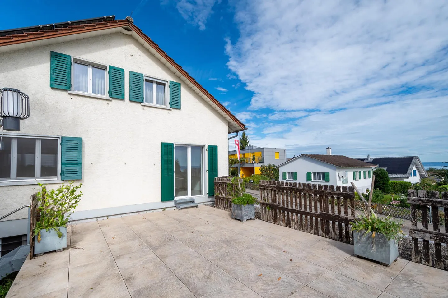 Wohnhaus mit Einliegerwohnung und wildromantischem Garten - Foto 7 von 20