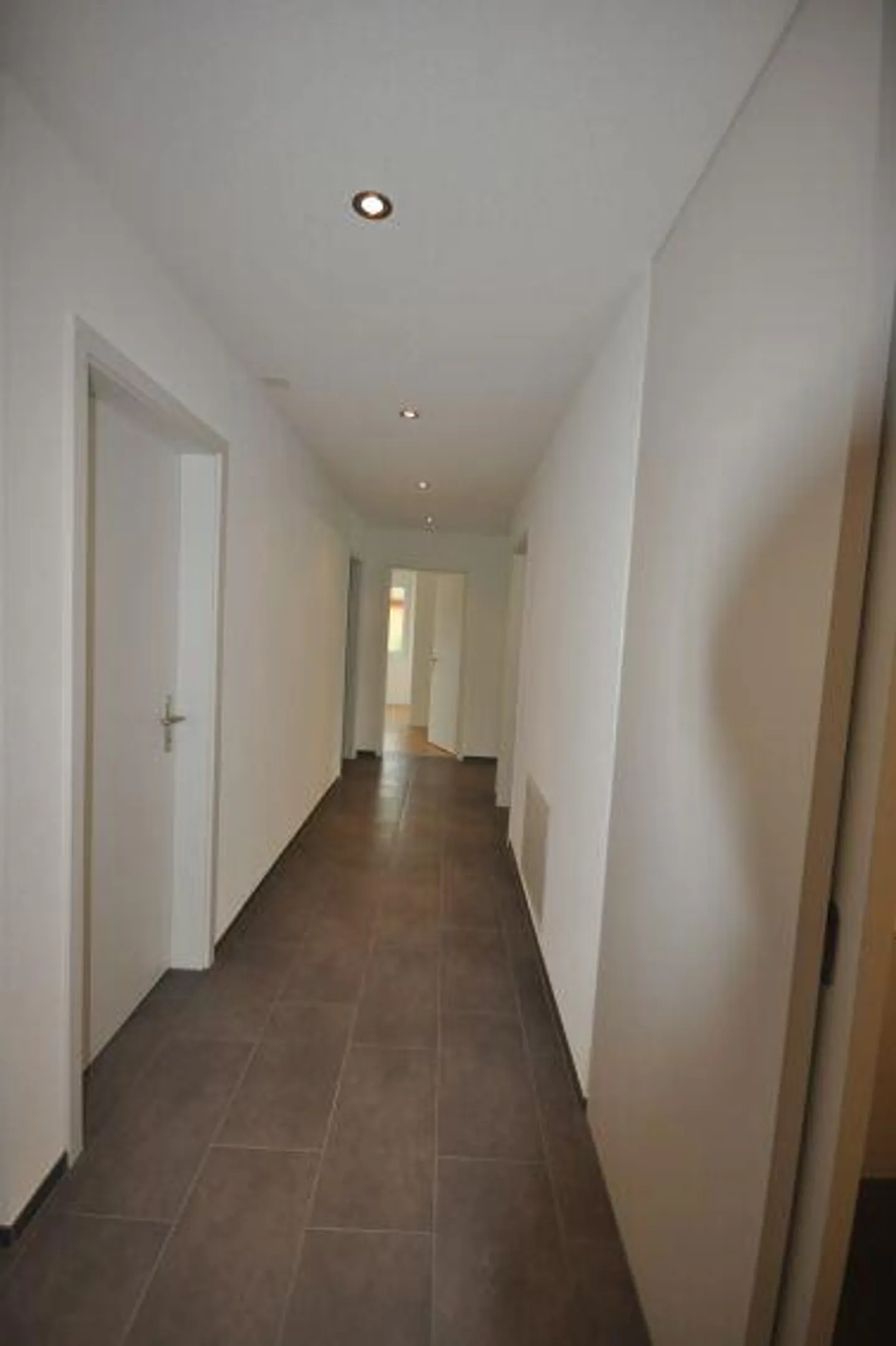 Prima locazione di appartamenti di 4,5 stanze con grande balcone - Foto 5 di 7