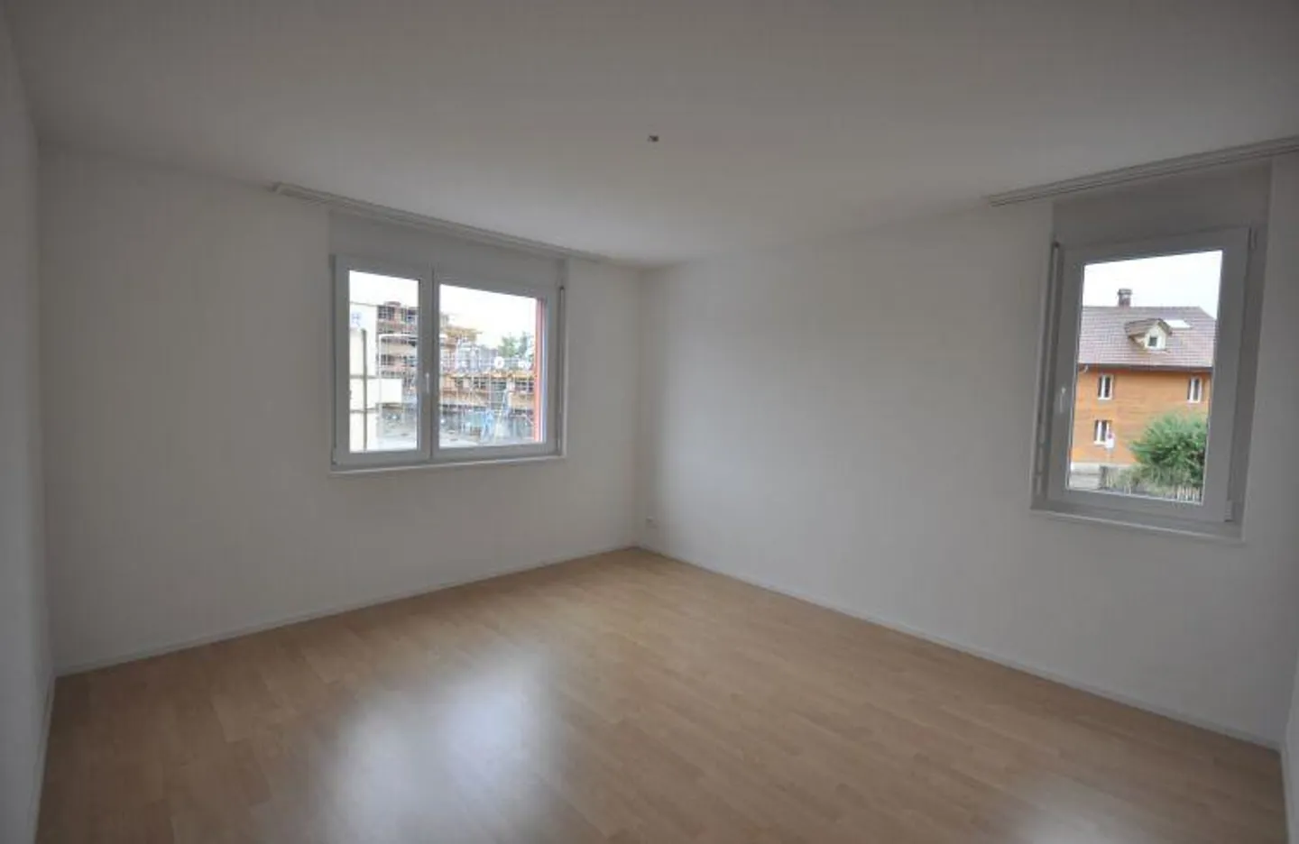 Prima locazione di appartamenti di 4,5 stanze con grande balcone - Foto 6 di 7