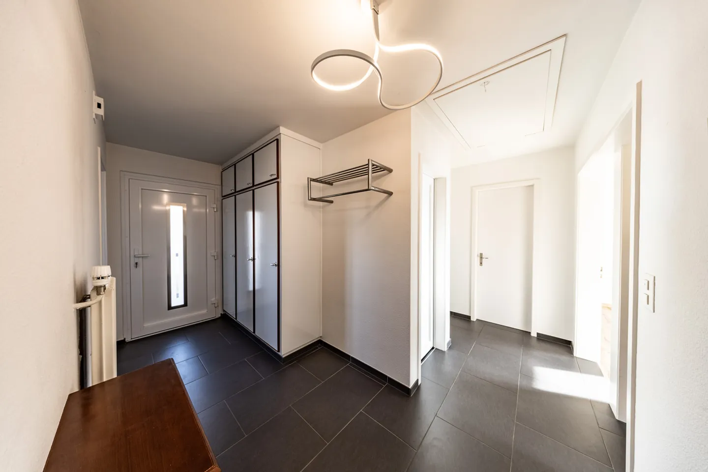 Detached 5.5-room single-family house in an ideal location - Photo 2 of 12