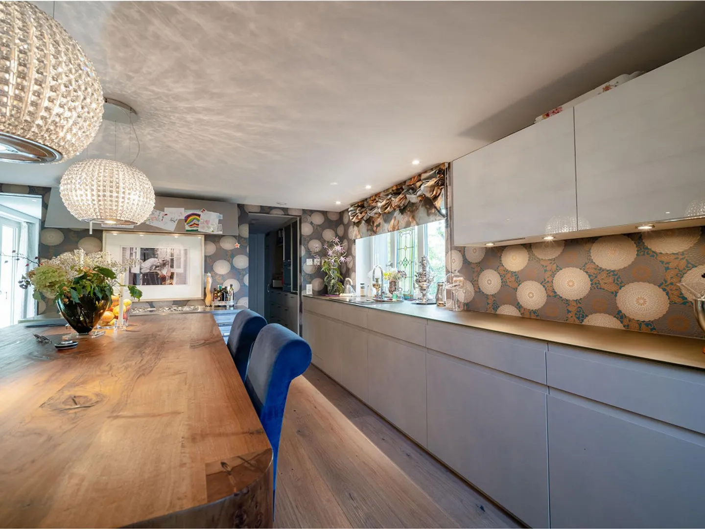 Proprietà elegante con ampio spazio esterno privato - Foto 4 di 18