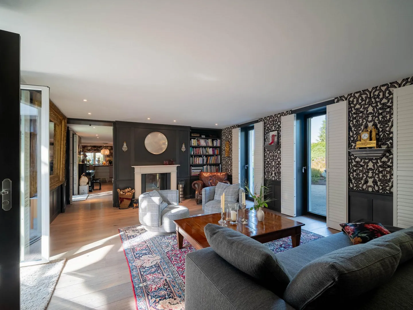 Proprietà elegante con ampio spazio esterno privato - Foto 5 di 18