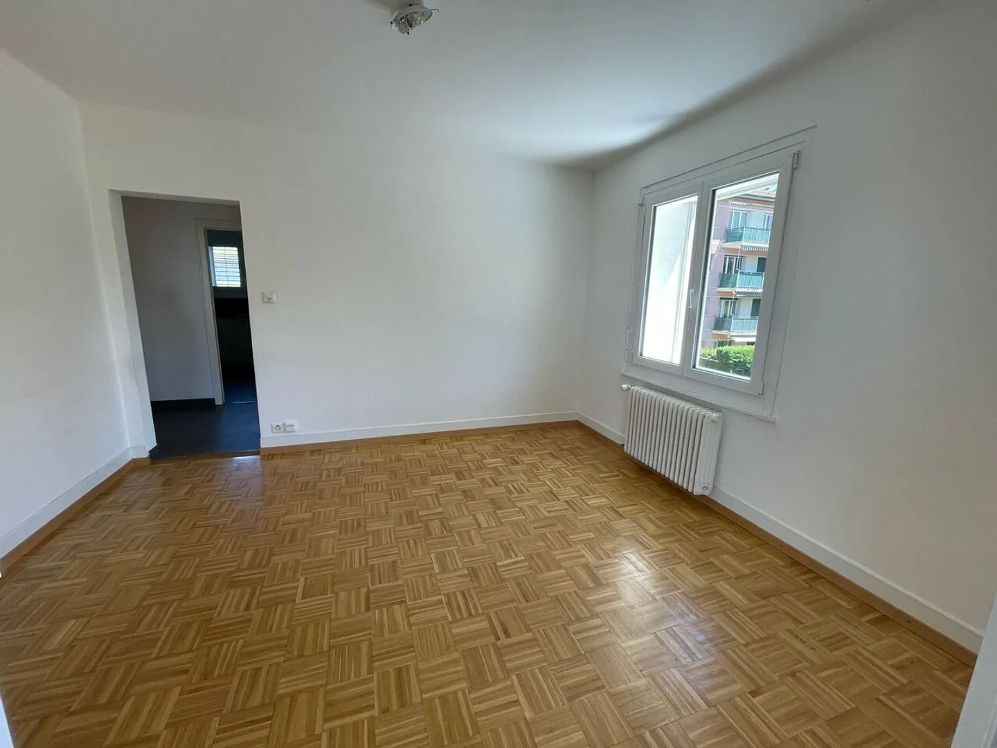 Charming 3.5 Room Apartment - Photo 9 of 14